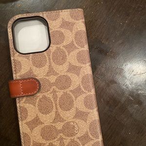 iPhone 13 pro max folio in signature canvas